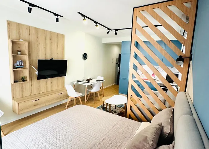 Blue Luxury * Golem (Tirana)